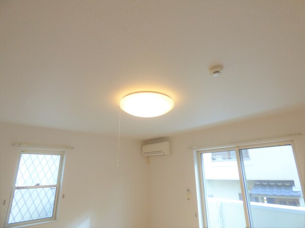 サニー離宮前の物件内観写真